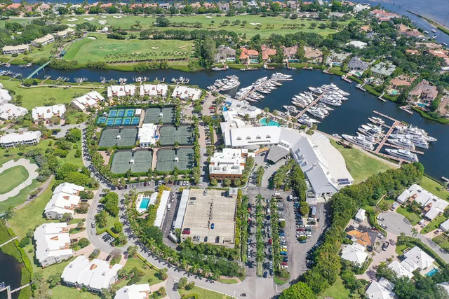 Admirals Cove Residence photo 58