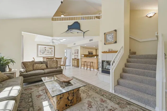 Residence photo 2