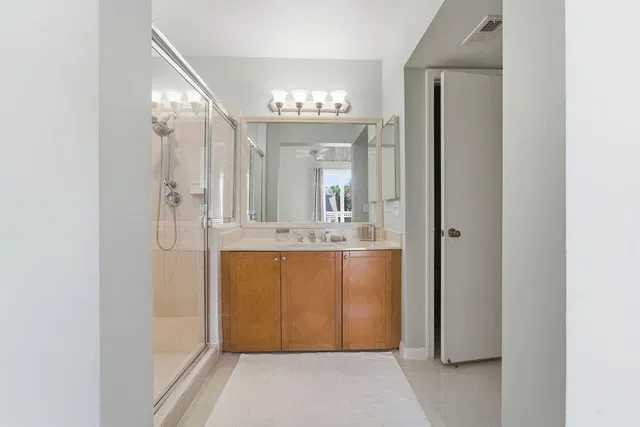 Residence photo 20