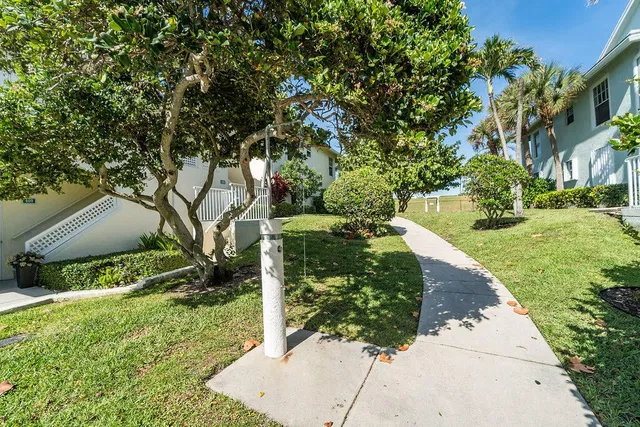 Residence photo 48