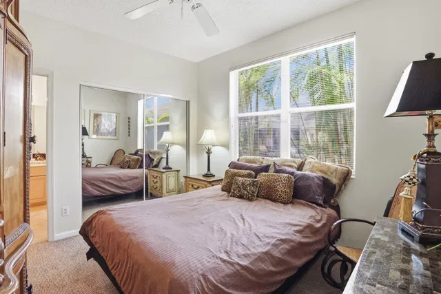  Residence photo 11