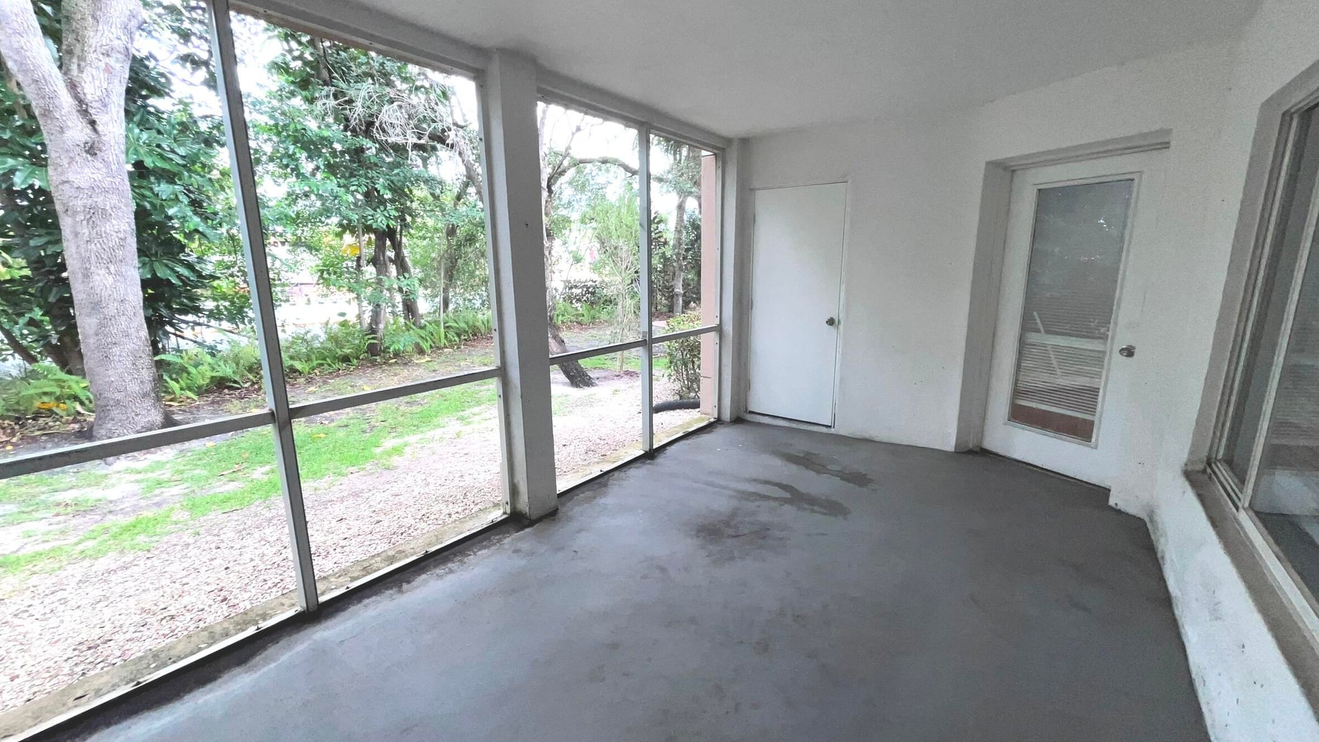Unit 11-107 photo 18