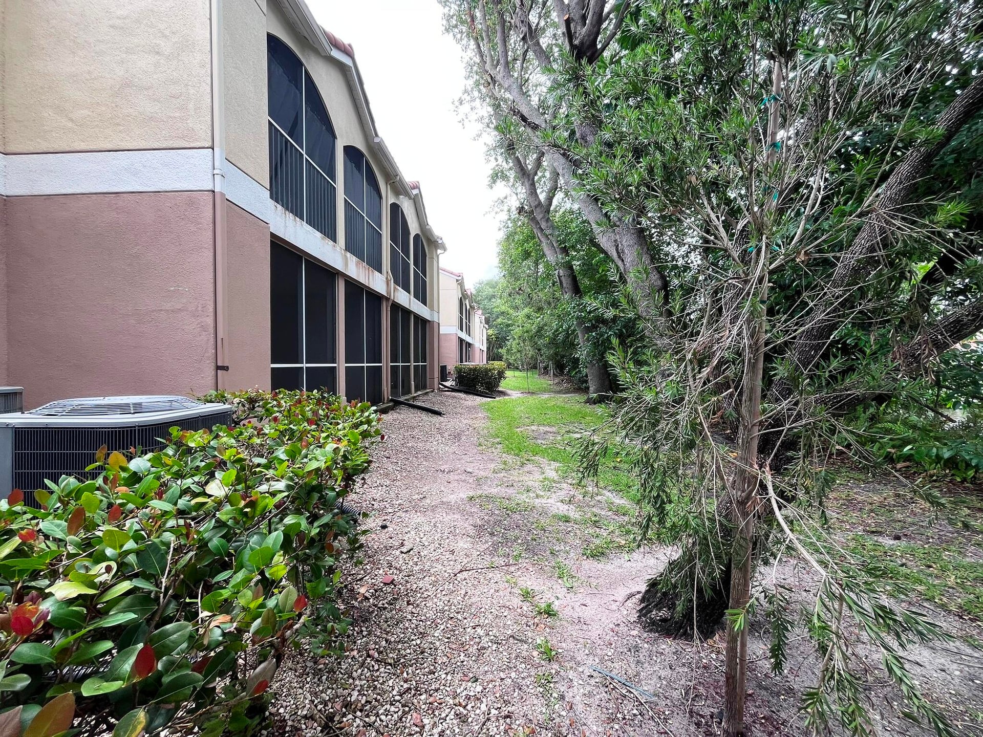 Unit 11-107 photo 29