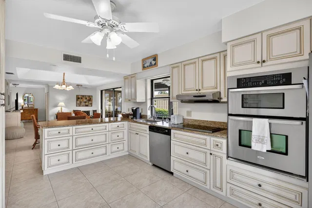 Jonathan's Landing Jupiter FL Unit 139 photo 13