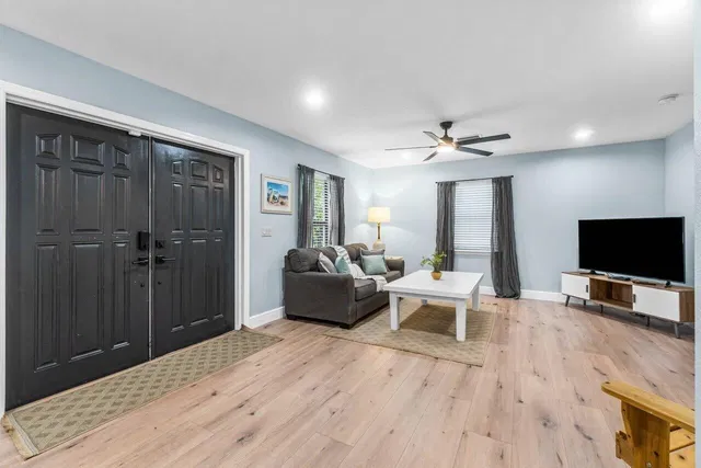Residence photo 18