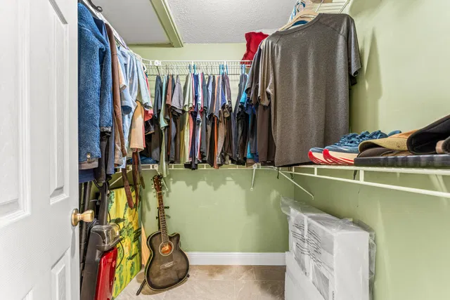 Unit A photo 18
