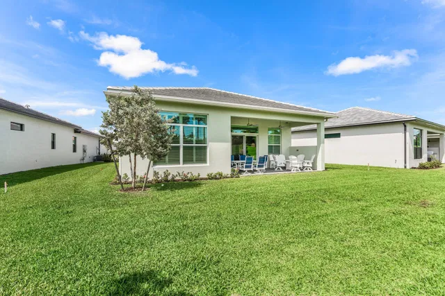 Residence photo 32