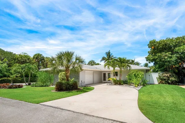 Residence photo 2