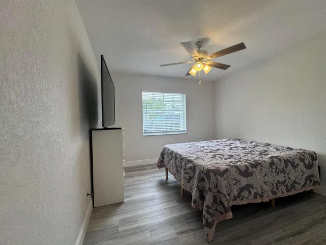 Residence photo 24