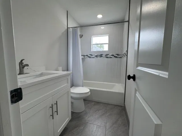 Residence photo 31