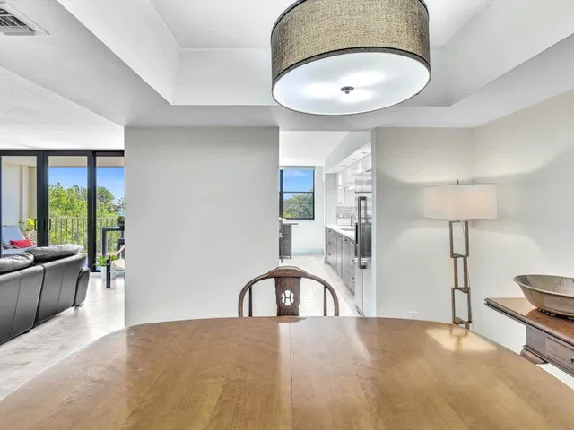 Unit 502 photo 20