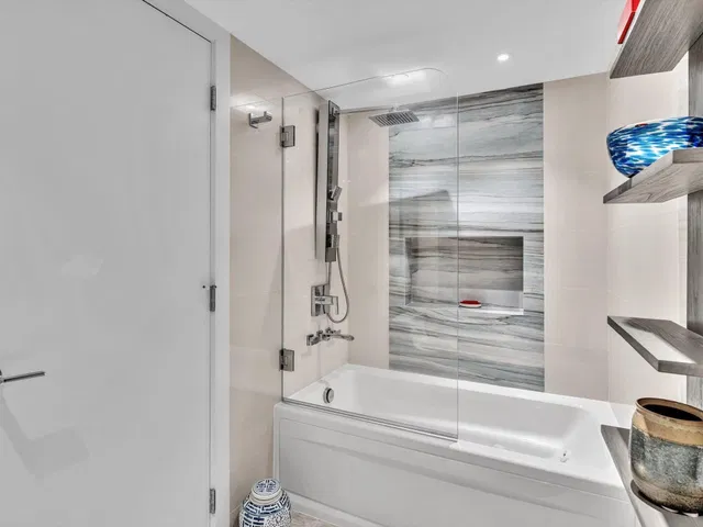 Unit 502 photo 46