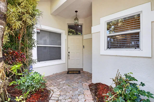 Residence photo 5