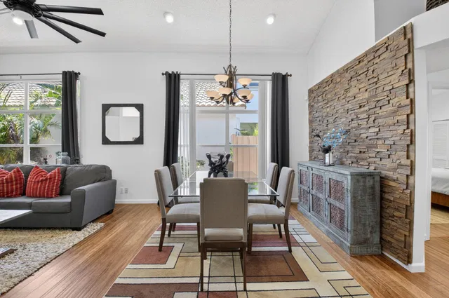 Residence photo 8