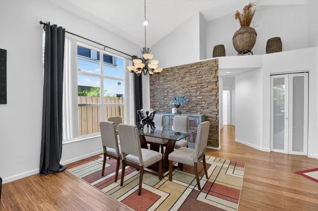 Residence photo 9