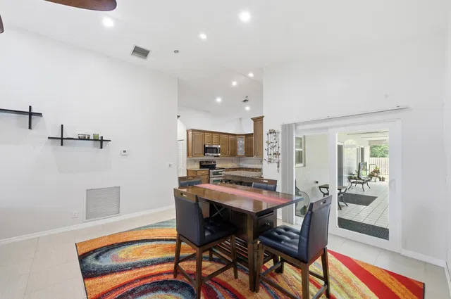 Residence photo 5