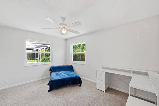 Residence photo 17