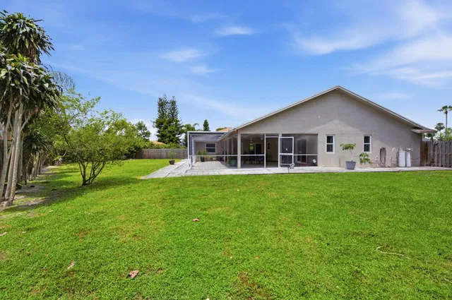 Residence photo 22