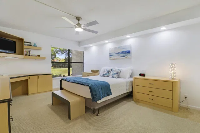 Unit 412 photo 20
