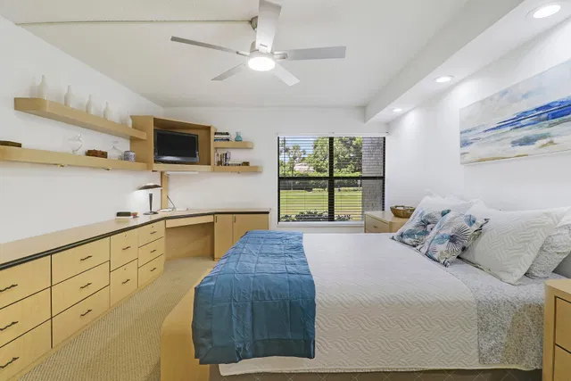 Unit 412 photo 21