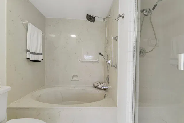 Unit 412 photo 25