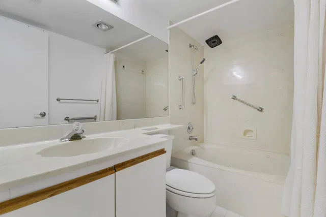 Unit 412 photo 27
