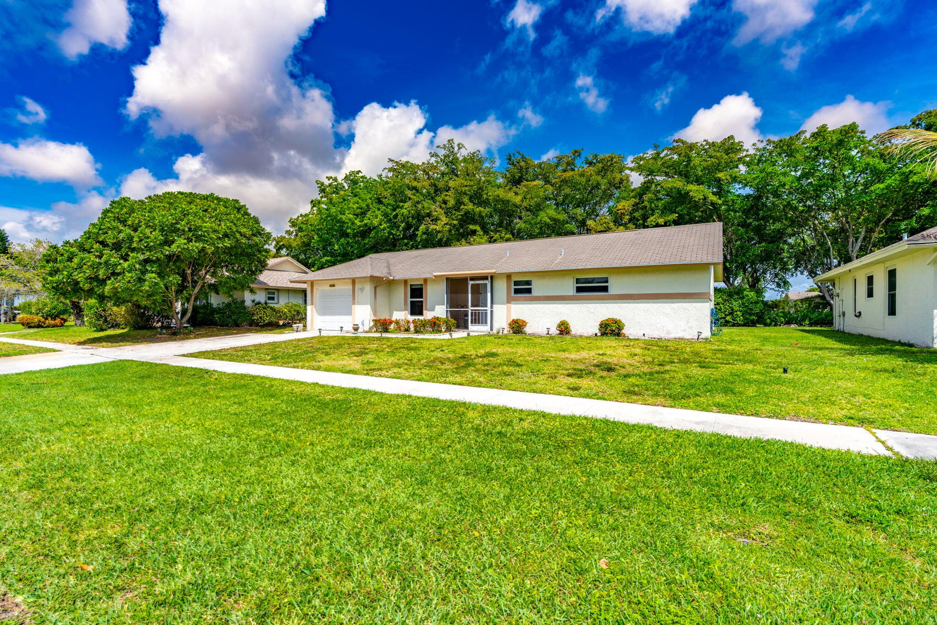 Residence photo 3