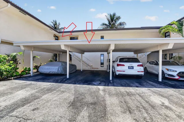 Unit B photo 31