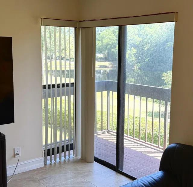 Unit 221 photo 11