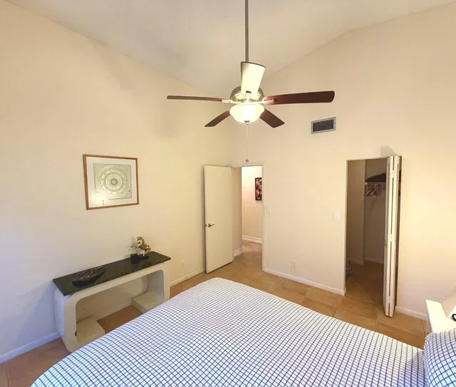 Unit 221 photo 18