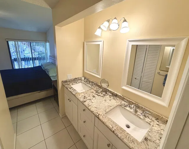 Unit 221 photo 24
