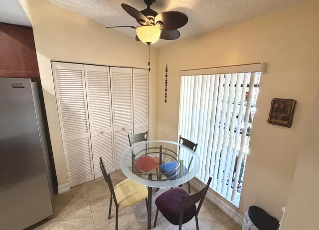 Unit 221 photo 27