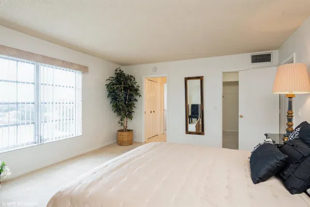 Unit 408 photo 15