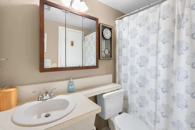 Unit 203 photo 27