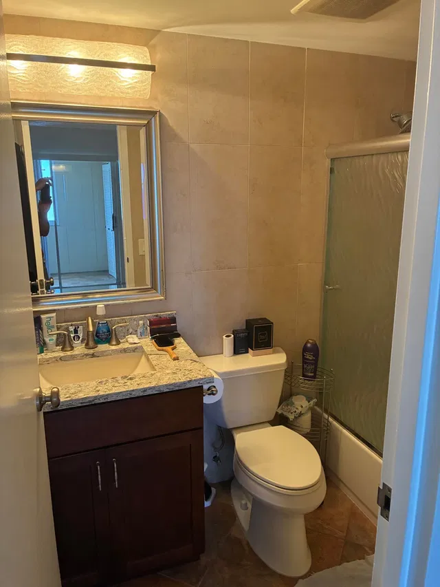 Unit 283 photo 9