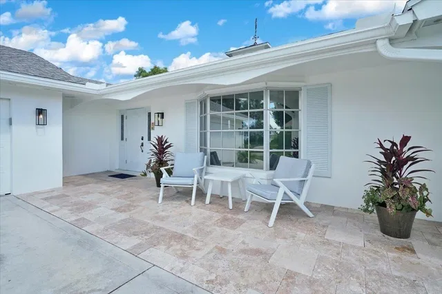 Residence photo 3