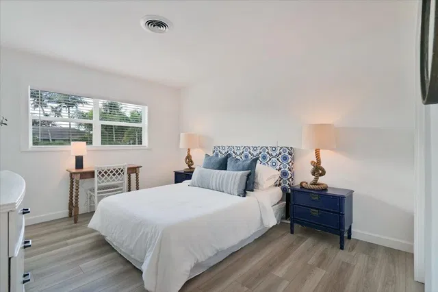 Residence photo 18