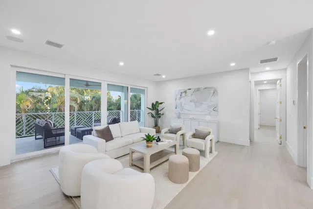 Palm Beach Isles Residence photo 35