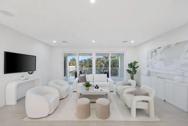 Palm Beach Isles Residence photo 36
