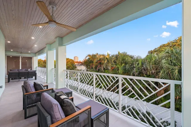 Palm Beach Isles Residence photo 44
