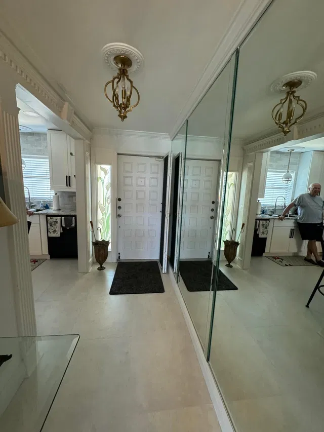 Unit 404 photo 20