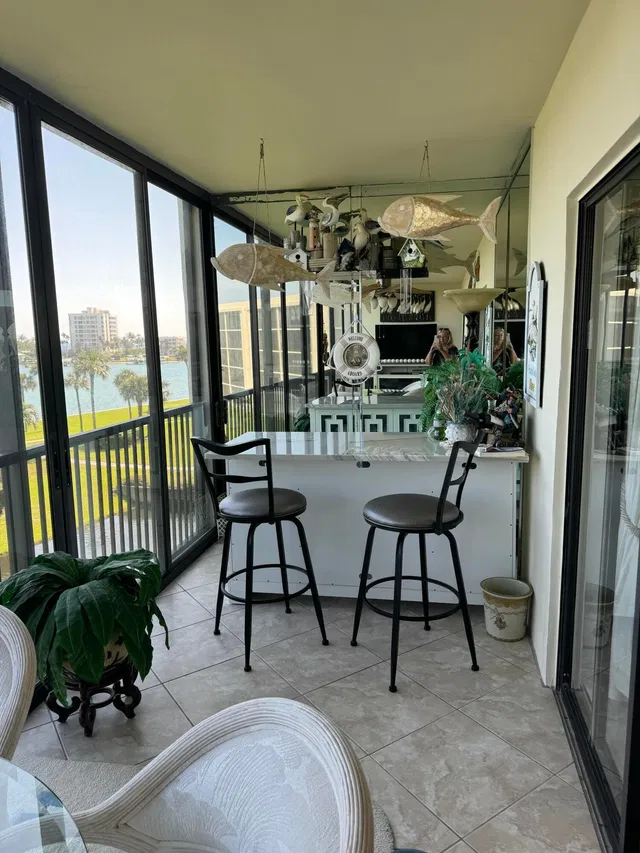 Unit 404 photo 30
