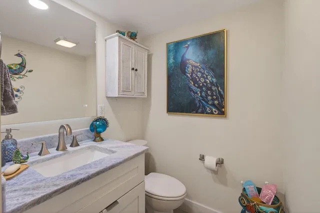 Unit 102 photo 18