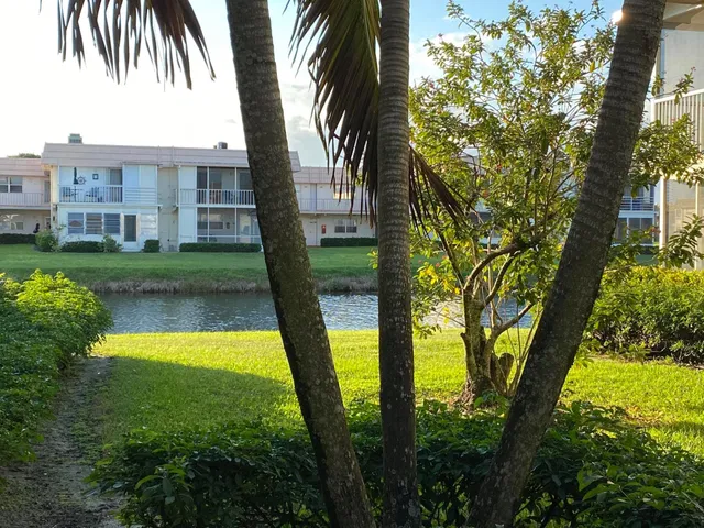 Unit 259 photo 2