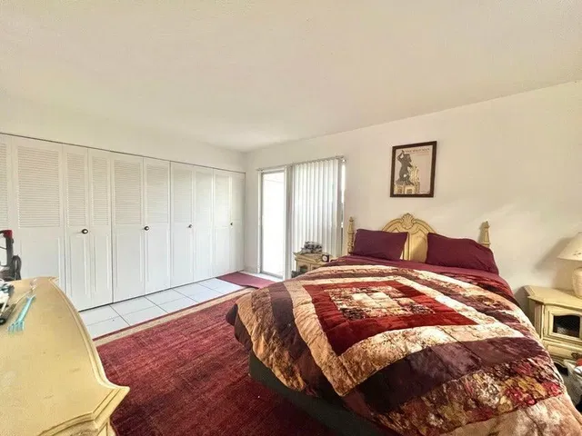 Unit 259 photo 12