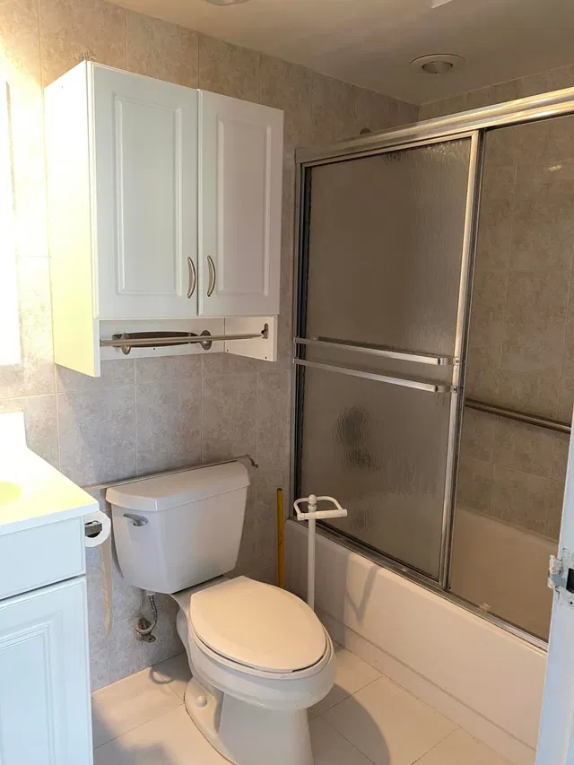 Unit 259 photo 14