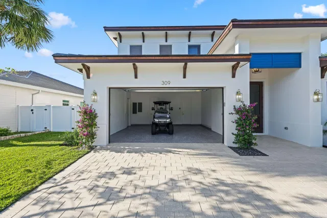 Palm Beach Shores Residence photo 4