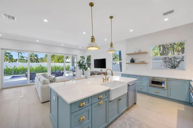Palm Beach Shores Residence photo 9