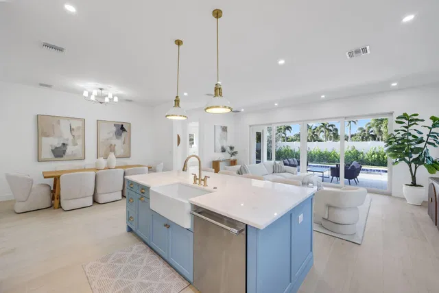 Palm Beach Shores Residence photo 11