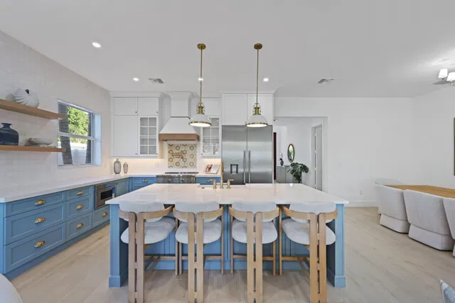 Palm Beach Shores Residence photo 13